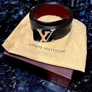 Louis Vuitton size 36 / 90 reversible leather belt